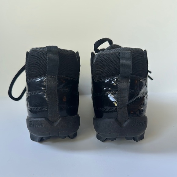 Nike Alpha Black Cleats - Picture 4 of 5